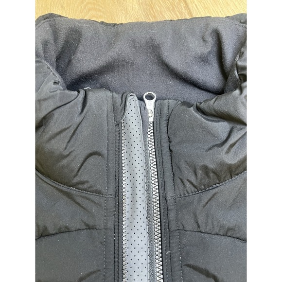 Lululemon Women's Black Down Insulated Vest Size 6 Excellent Condition - Picture 2 of 9